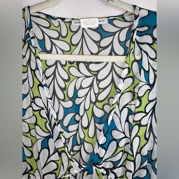 Daniel Benjamin: A deep V-neck sheer blouse in lovely shades of blue and green - Picture 2 of 7